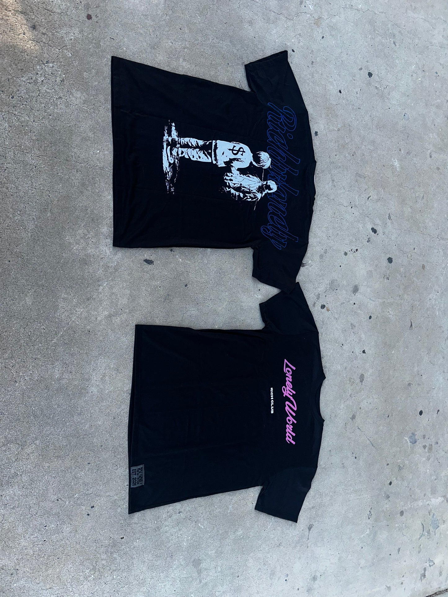Lonely world T-Shirt